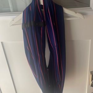 Lululemon infinity scarf